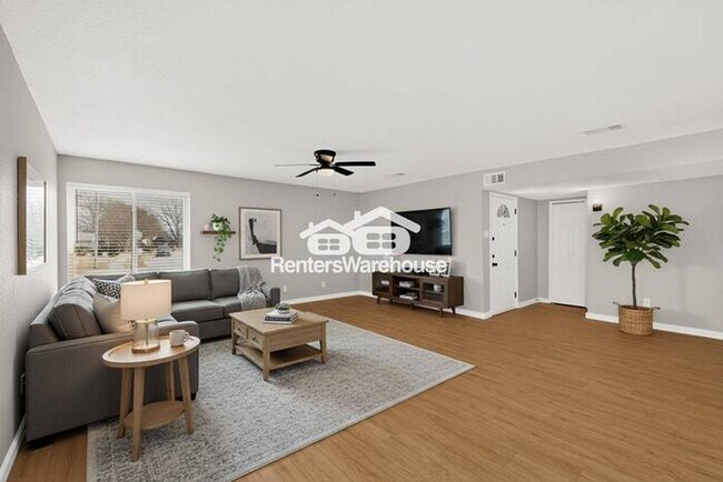 Foto del edificio - ****1 Month Rent Concession***** Plano Renovated Gem Ready
