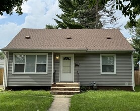 Building Photo - 2017 Van Wie Ave
