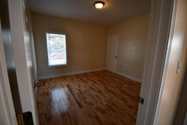 Building Photo - 40 Sylvester St