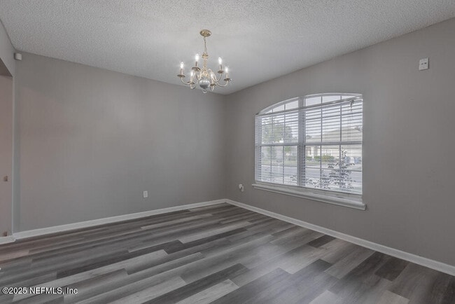Building Photo - 14004 Crestwick Dr W