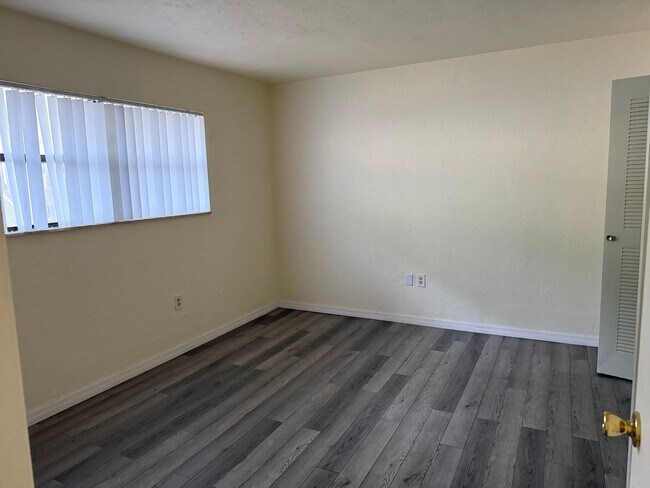 Foto del edificio - * MOVE IN SPECIAL * 1/2 OFF 2ND MONTH'S RENT!! Spacious 1,226 SF Unit - 2 bd / 2 ba near UF - Bra...