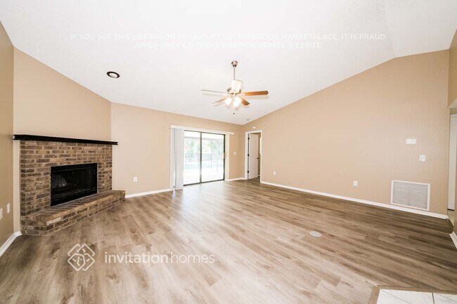 Building Photo - 2204 Tall Oak Ct