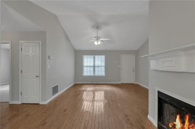 Building Photo - 7955 Trinity Park Dr