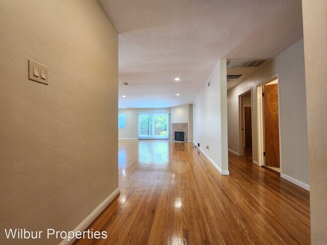 Building Photo - 3 br, 2 bath House - 2014 Hopkins Avenue