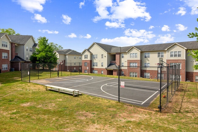 Basketball Court - The Grand at Magnolia Pointe