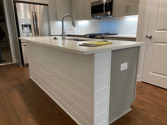 Foto del edificio - 526 Morrows Turnout Way