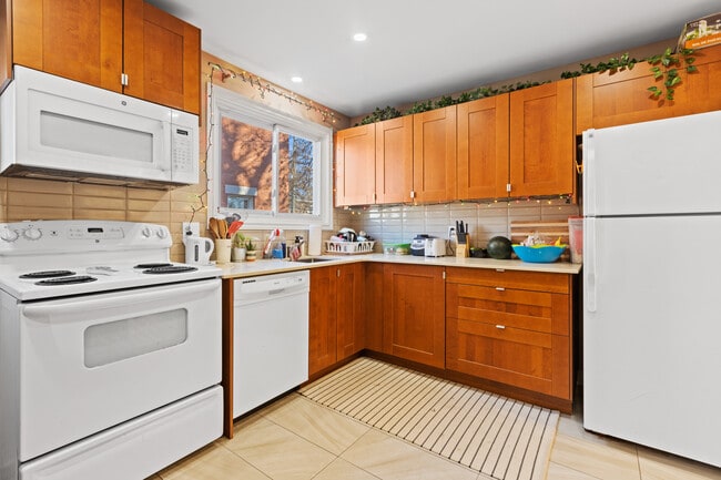 Photo du bâtiment - 78 Aylmer Av