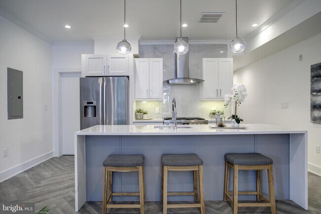 Foto del edificio - 2429 Ontario Rd NW
