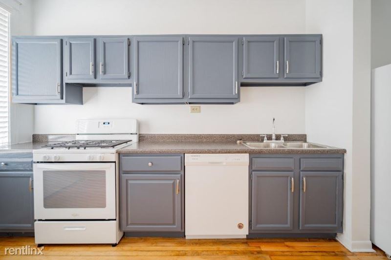 Primary Photo - 711 W Buckingham Pl