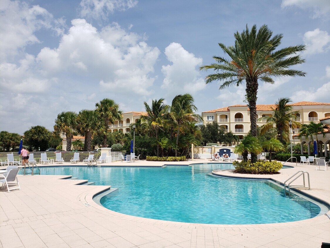 32 Harbour Isle Dr W Unit 303, Fort Pierce, FL 34949 Condo for Rent