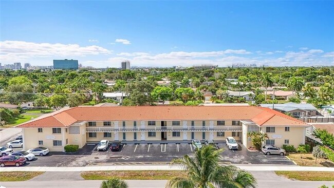 Foto del edificio - 2020 NE 56th St