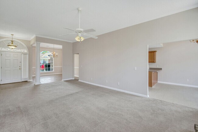 Foto del edificio - 125 Hopeland Dr