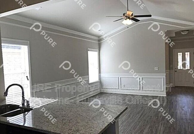 Foto del edificio - 8322 Stillwater Cir