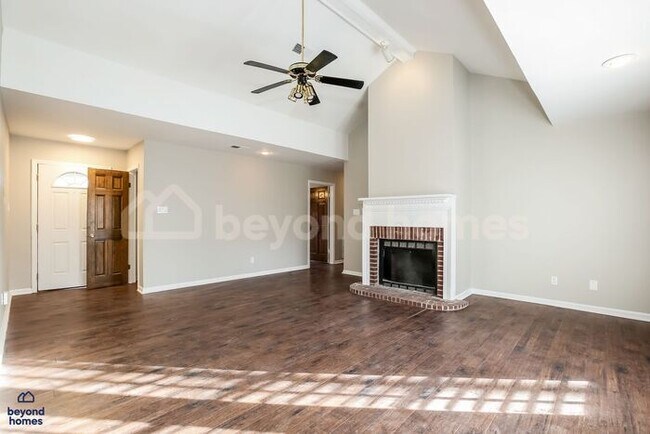 Building Photo - Charming 3-Bed / 2-Bath Single-Story Home in Little Rock with 1,554 Sq Ft of Space!
