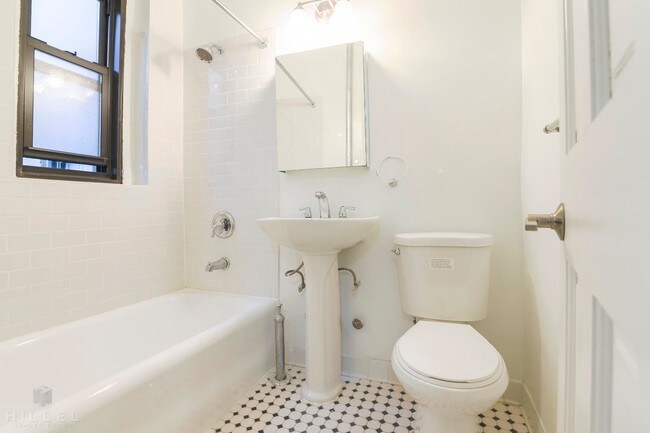 Building Photo - 4309 47th Ave