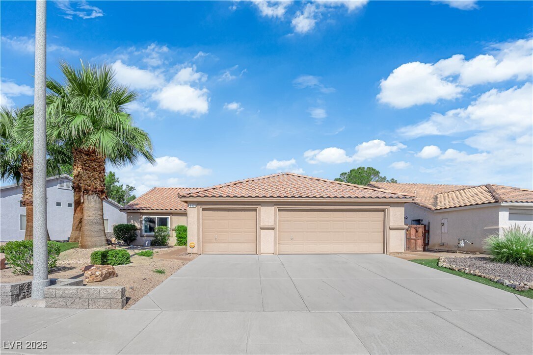 Foto principal - 343 John Henry Dr