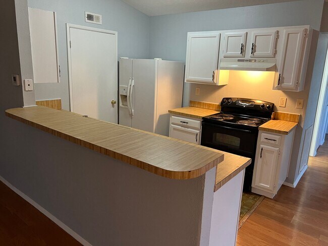 Foto del edificio - AVAILABLE NOW!!! 2-Bedroom, 1-Bath Dallas ...