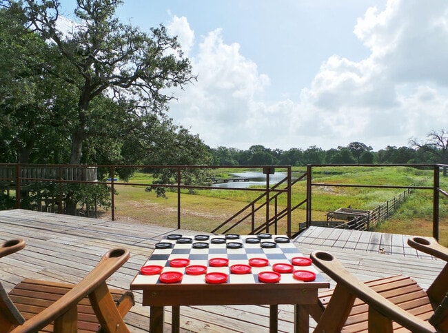 Foto del edificio - 8625 Grassbur Rd