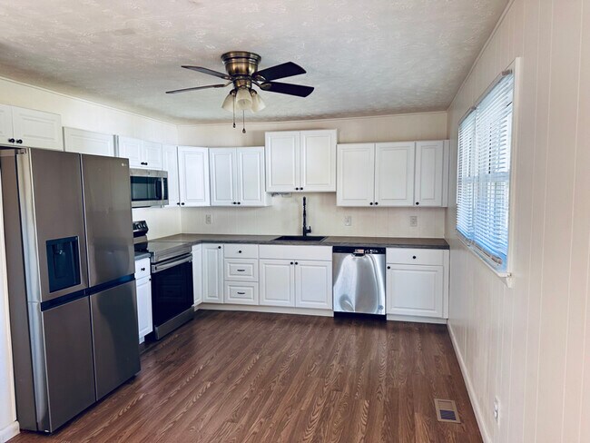 Foto del edificio - 7 Princeton Dr