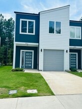 Building Photo - 3910 Convergence St