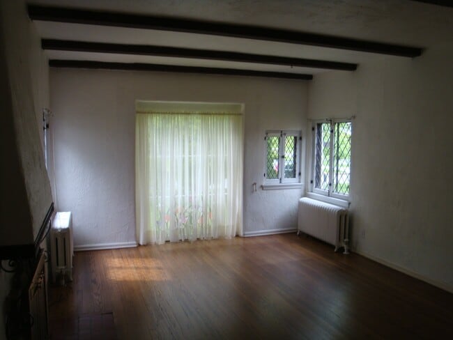 Sunken Living Room - 2206 E Stratford Ct