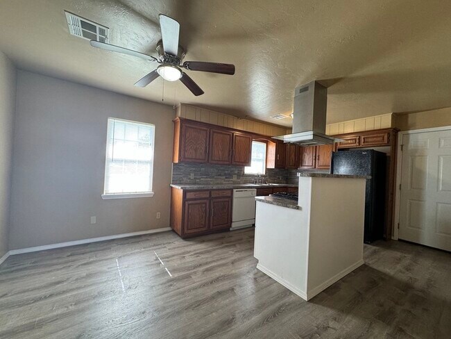 Foto del edificio - 2715 Main St