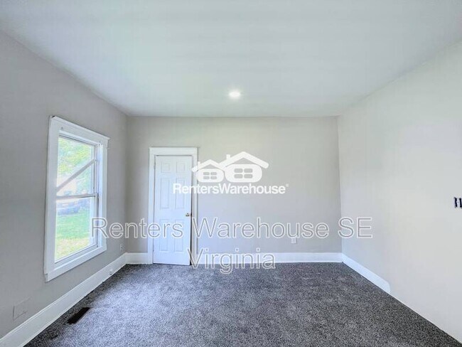 Building Photo - 1247 23rd St