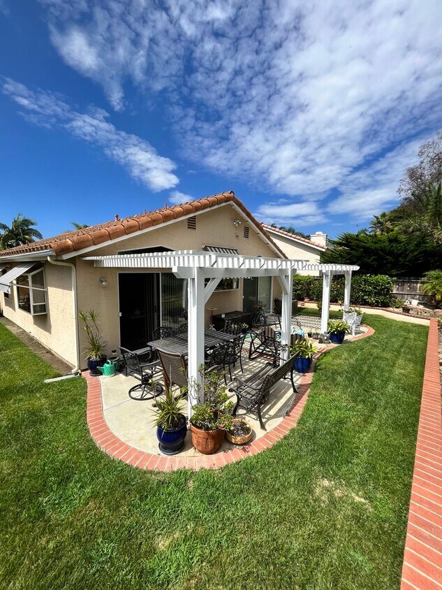 Foto del edificio - Beautiful single story home located in Ocean Hills! MORE PHOTOS TO COME OF INTERIOR