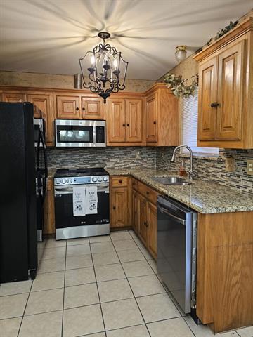 Foto del edificio - 5044 La Paloma Dr