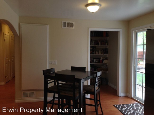 Building Photo - 3 br, 2 bath House - 13430 Silver Lake Dr.