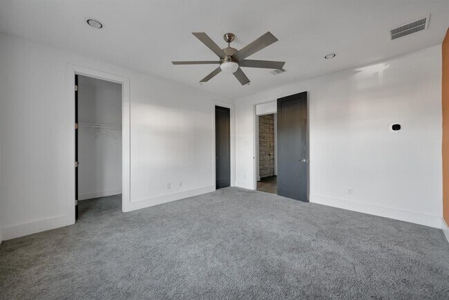 Foto del edificio - 9623 Towne Lake Pkwy