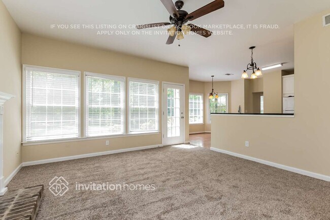 Foto del edificio - 7102 Big Woods Dr