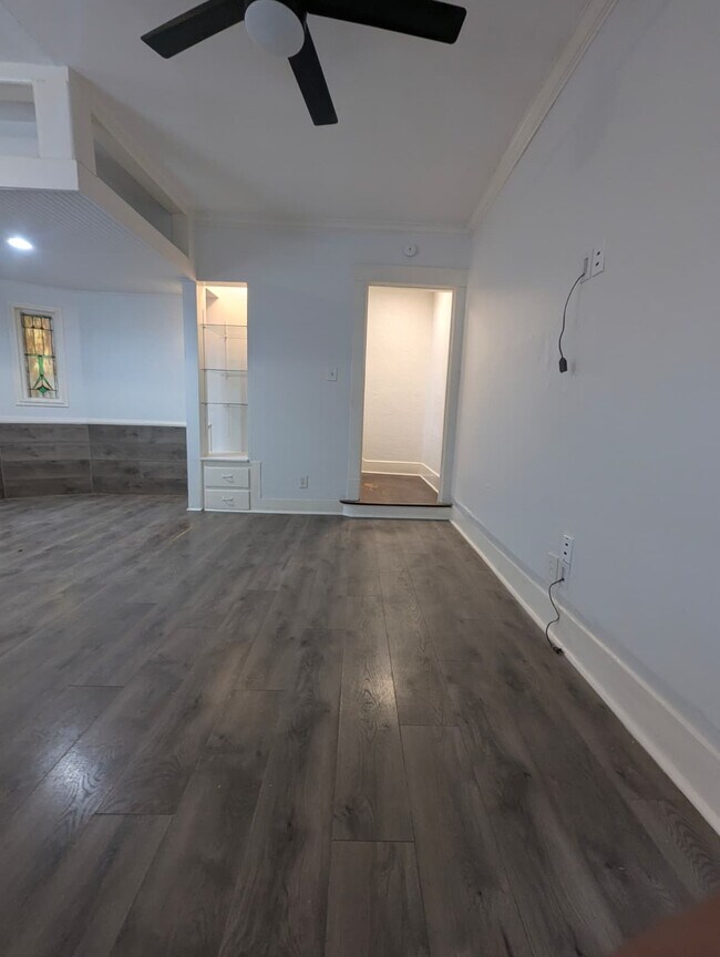 2619-2 - Avondale and Crocker Street Apartments