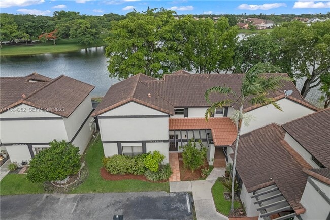 Building Photo - 15070 SW 49th Ln