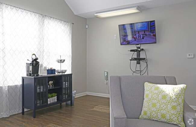 Clubroom - Cobblers Station