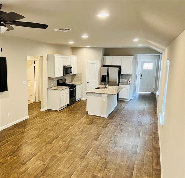 Building Photo - 706 Roaring Fork Ln
