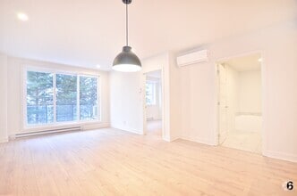 Building Photo - 12065 Rue de Blois