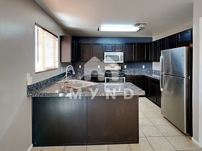 Foto del edificio - 783 W Flaming Arrow Dr