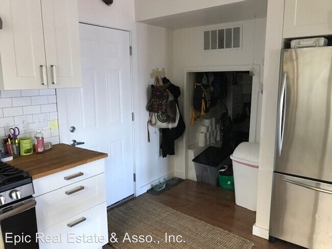 Foto del edificio - 1447 Newcomb Ave