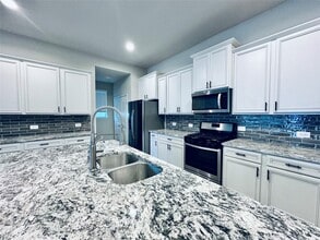 Building Photo - 1217 Antelope Passing Dr