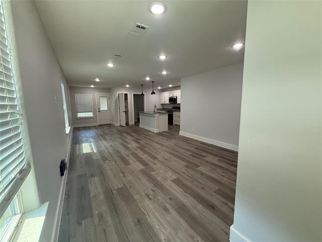 Foto del edificio - 420 E 5th St