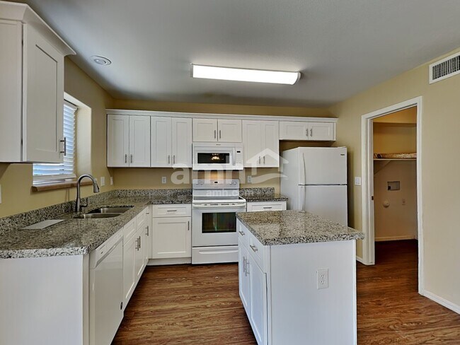 Foto del edificio - 8711 S 50th Ln