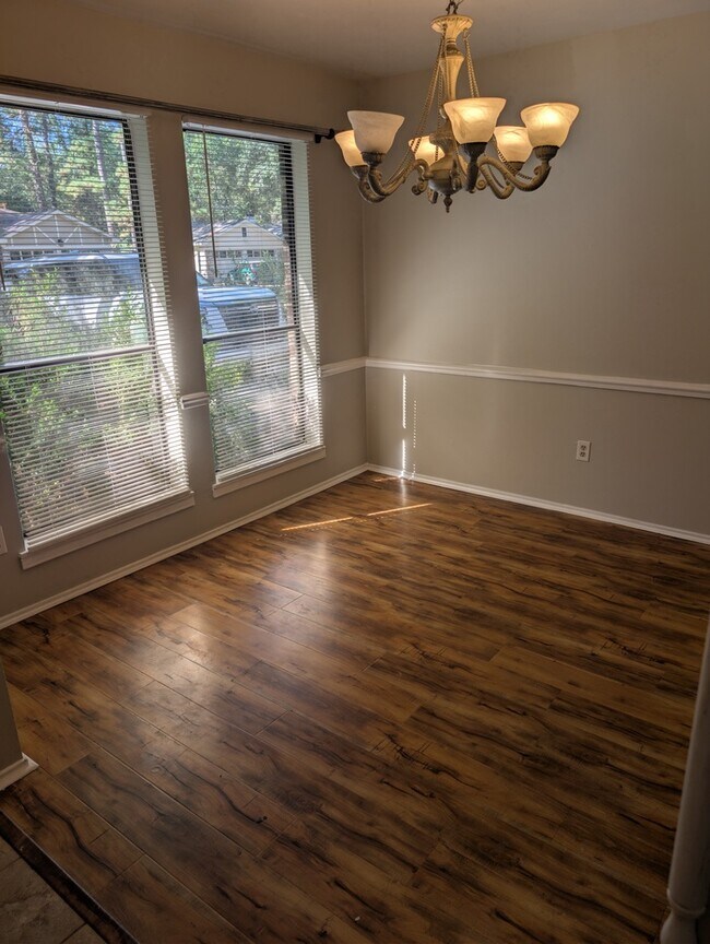 Foto del edificio - 3BR SFR w/ Garage & In-Unit Laundry in The Woodlands