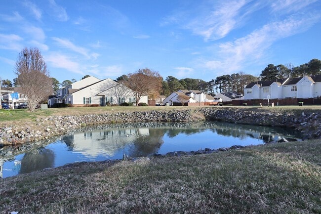 Building Photo - 106 Linden Ct