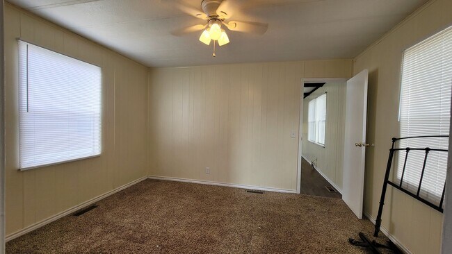Building Photo - $99 SEPTEMBER MOVE IN SPECIAL