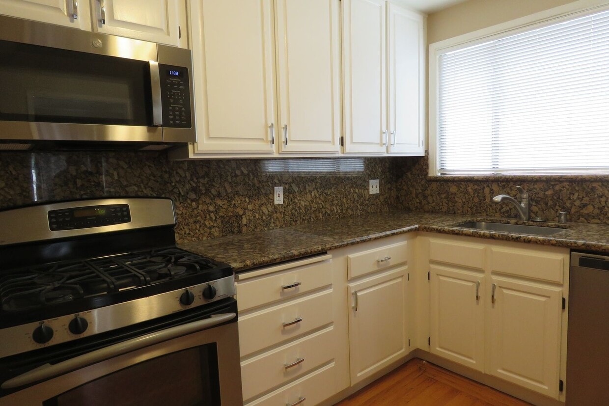 Photo - 49 Dellbrook