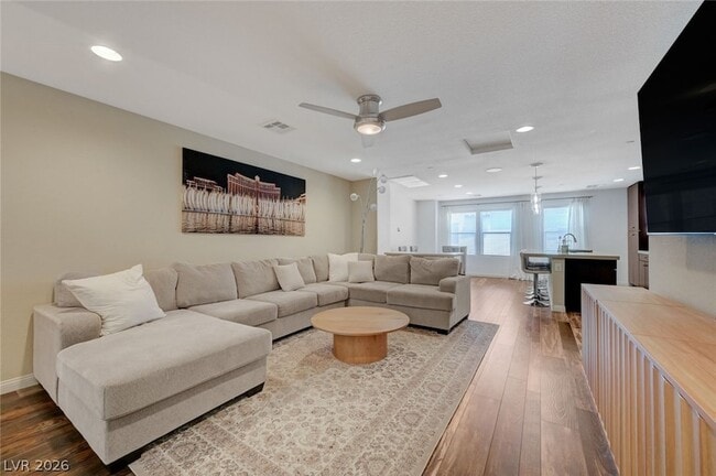 Building Photo - 55 Morning Mimosa Ct