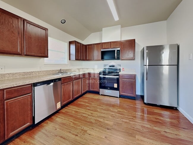 Foto del edificio - 6034 Brenwood Trails Ln