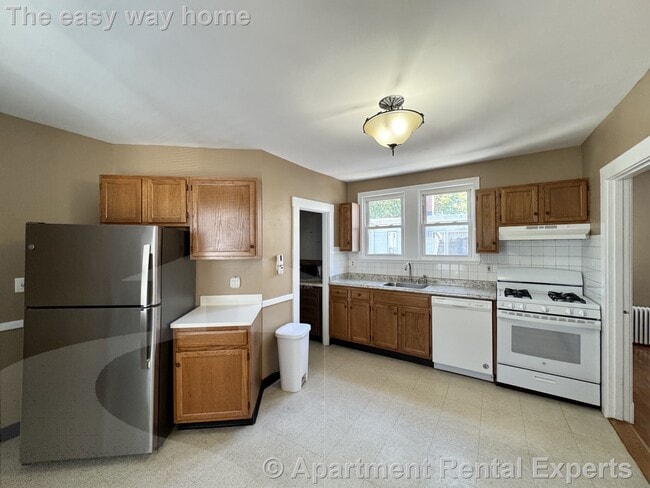 Photo - 95 Flint St Unit #2 Apartment