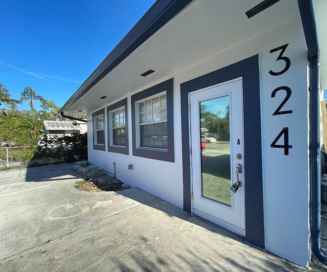 Foto del edificio - 324 SW 22nd St